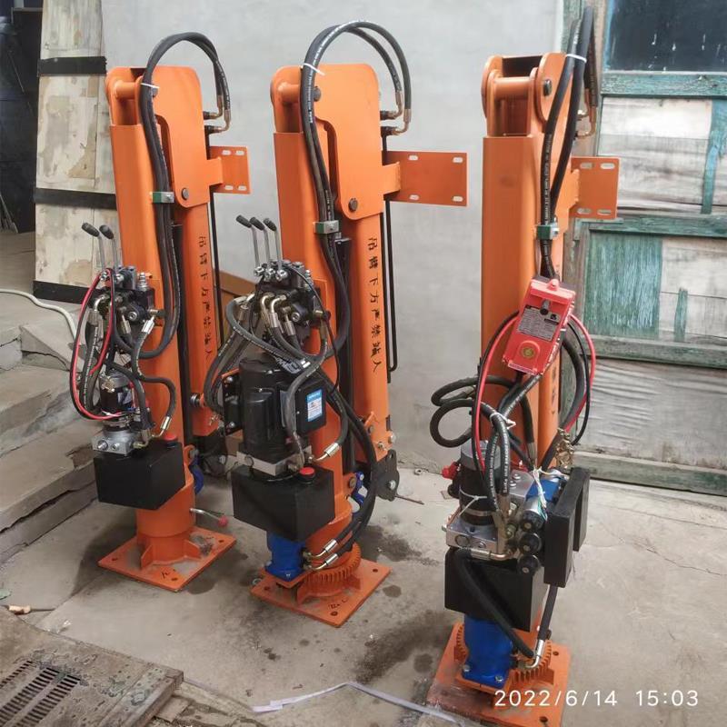 乌拉特前旗重汽蓝牌随车吊 3.2吨 国六动力强 液压驱动 农用自卸起重机